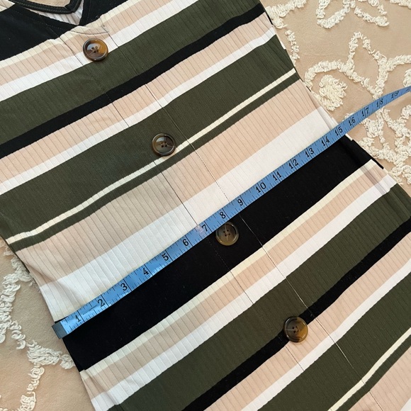 Striped Sleeveless Mid-length Dress - Picture 6 of 11